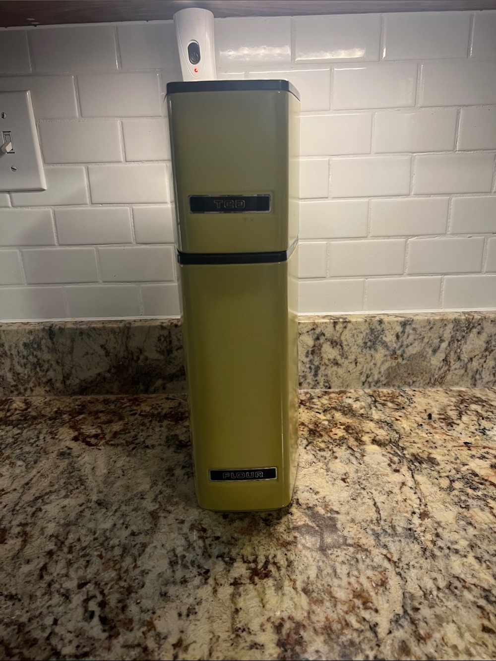 Vintage Stackable flour and tea Countertop Container - Home Kitchen
